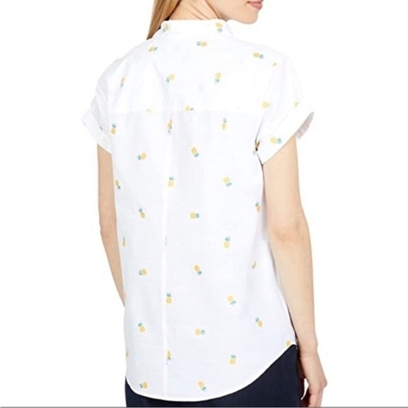 UNTUCKit Hers Pineapple Short Sleeve - Picture 2 of 6